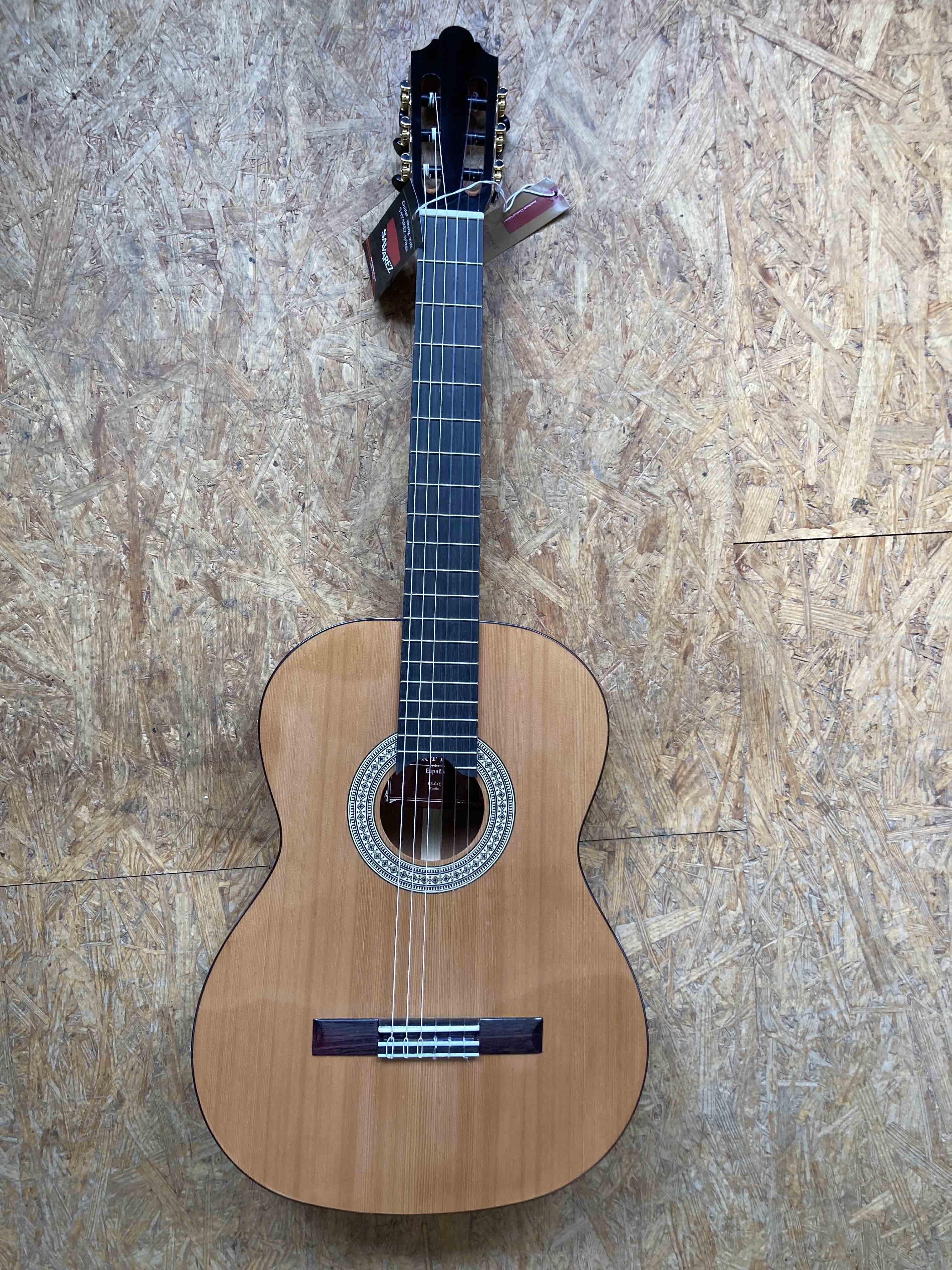 Martinez ES04C mit Deckenrissen
