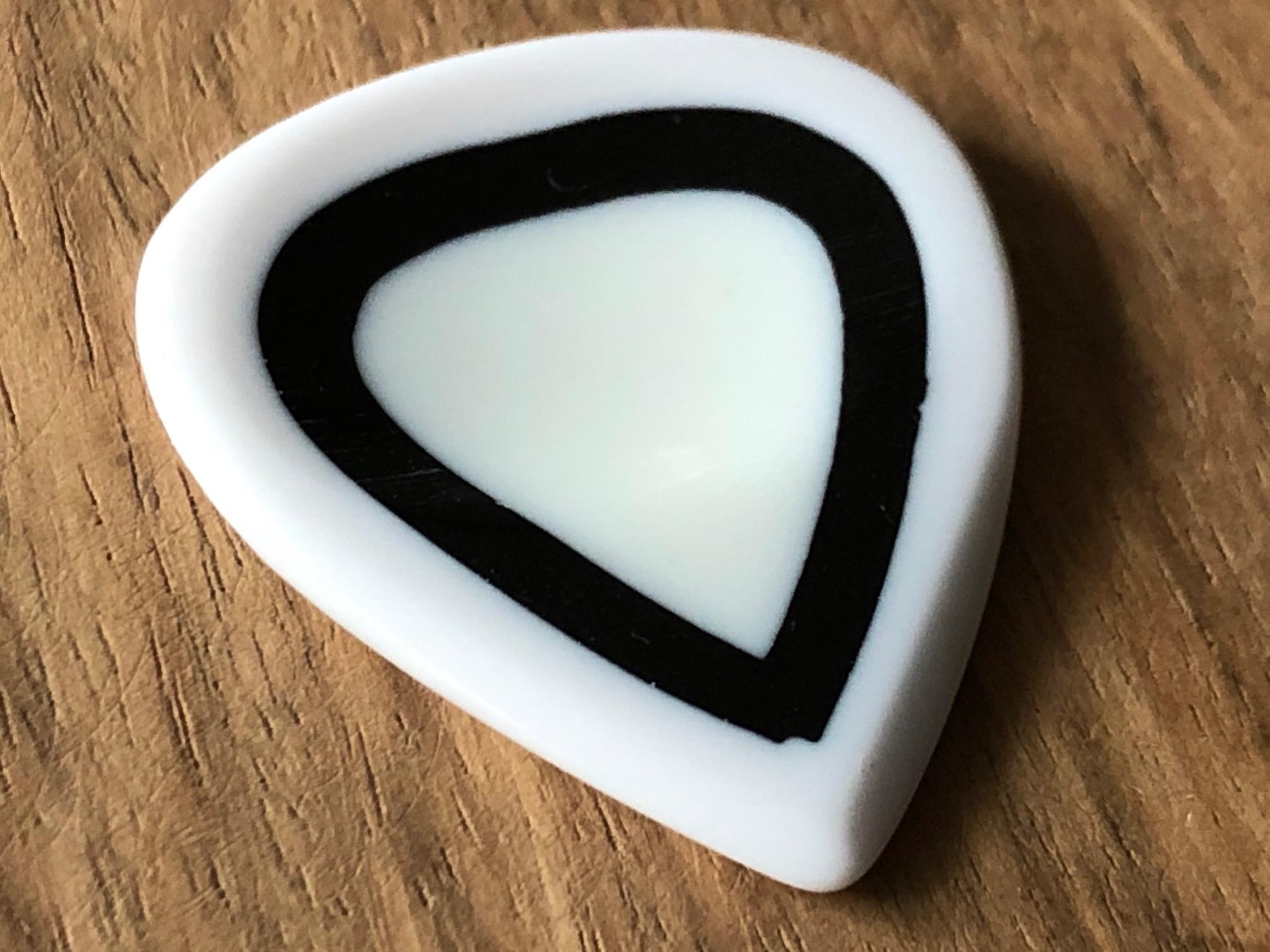 Gitarrenpick / Plektrum aus Kunstharz Gypsy Jazz Weiß Neu 